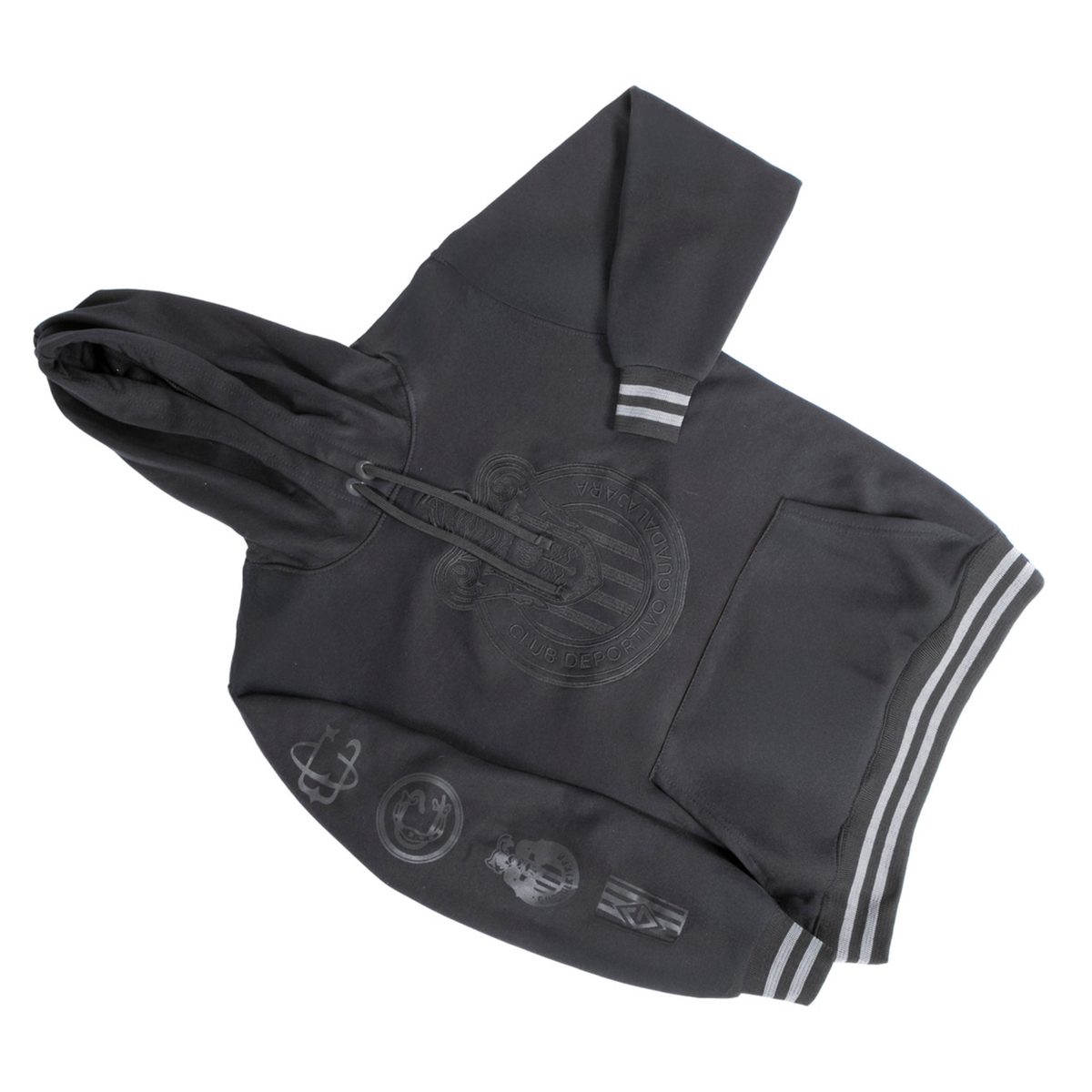 SUDADERA CHIVAS NEGRA ESCUDO AL FRENTE Y EN MANGAS