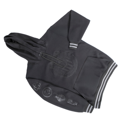 SUDADERA CHIVAS NEGRA ESCUDO AL FRENTE Y EN MANGAS